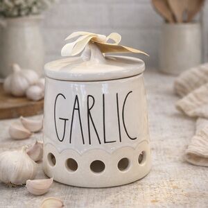Rae Dunn “GARLIC” Ceramic Keeper Canister w/ Lid | New